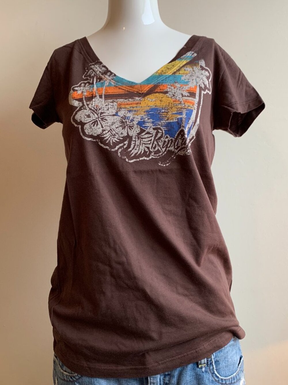 Rip Curl Vintage Y2K Lizzie surf brown graphic v-neck t-shirt tshirt